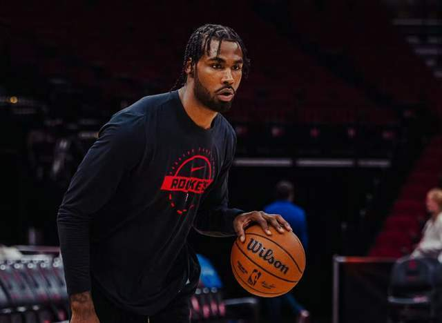 火箭季后赛前关键战伊森爆发 贾巴里伤退影响布