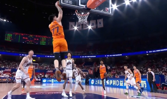 辽宁狂胜四川42分创CBA历史最差纪录 上海16连胜领