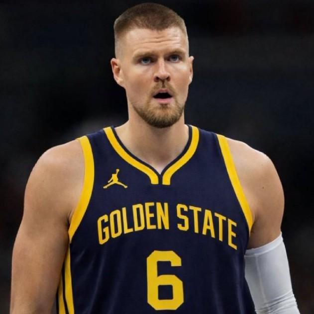 勇士主场惜败火箭 波尔津吉斯失误成关键