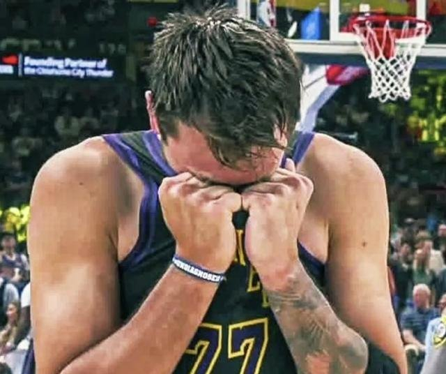 湖人惨败雷霆东契奇重伤冲击季后赛